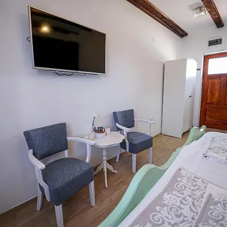 Salas Isailovi Landhaus