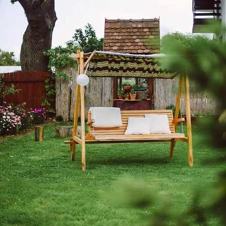 Landhaus Salas Isailovi *