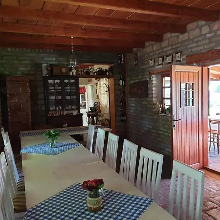 Landhaus Salas Isailovi Sremska Mitrovica